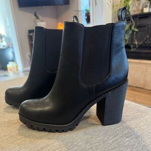 Soda Black Ankle Boots size 8.5 NWOT